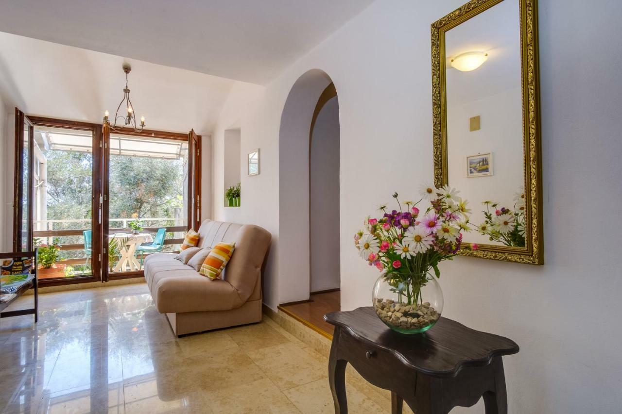 Apartments Mirella Мали-Лошинь Экстерьер фото